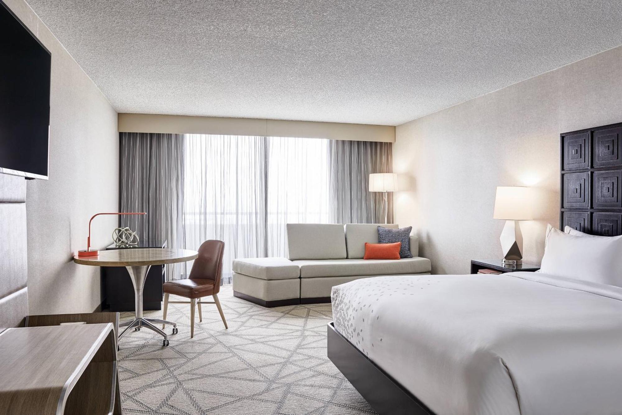 Renaissance Denver Hotel & Conference Center Bagian luar foto